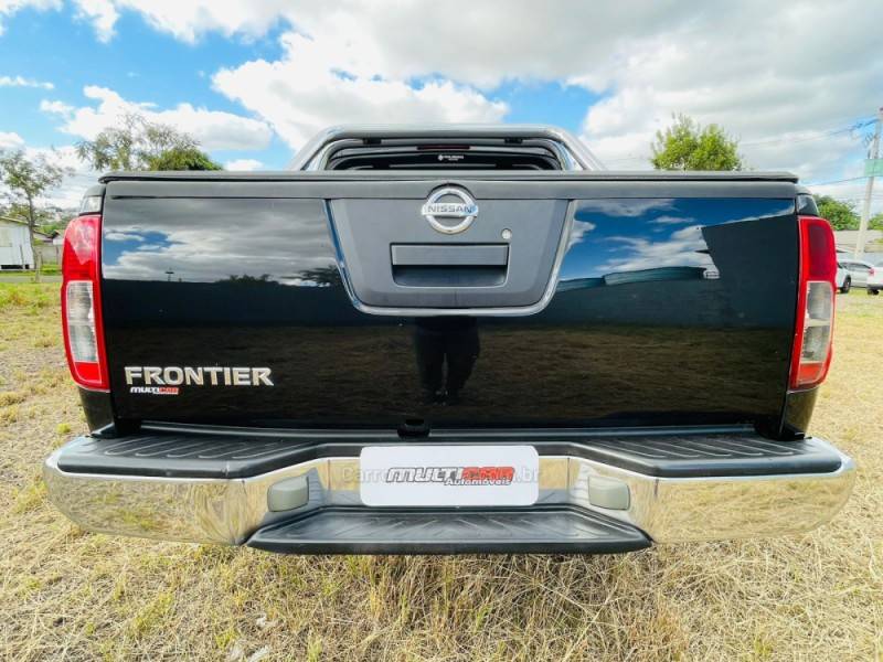 NISSAN - FRONTIER - 2014/2014 - Preta - R$ 89.900,00