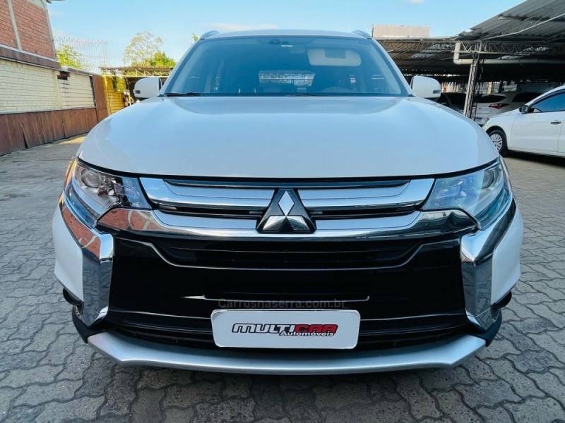 MITSUBISHI - OUTLANDER - 2017/2017 - Branca - R$ 97.900,00