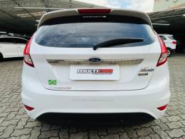 FORD - FIESTA - 2017/2017 - Branca - R$ 57.900,00